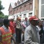 :14h35 : les parlementaires peuvent passer le 1er barrage