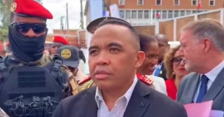 Le président de la Refondation apporte son soutien à la HCC face à Fanirisoa Ernaivo