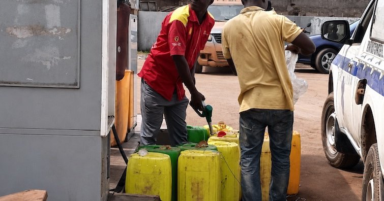 Carburants : l'OMH plafonne les achats en jerrycan à 100 litres par jour
