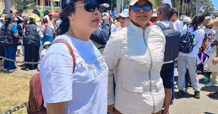 Rinah Rakotomanga et Marie Michelle Sahondrarimalala sous la coupe d’une (…)